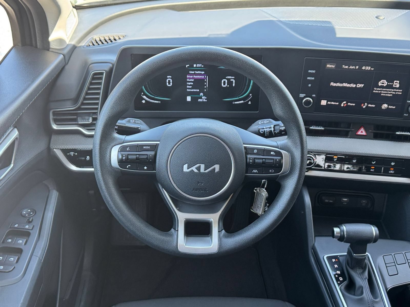 Used 2025 Kia Sportage LX FWD image 27