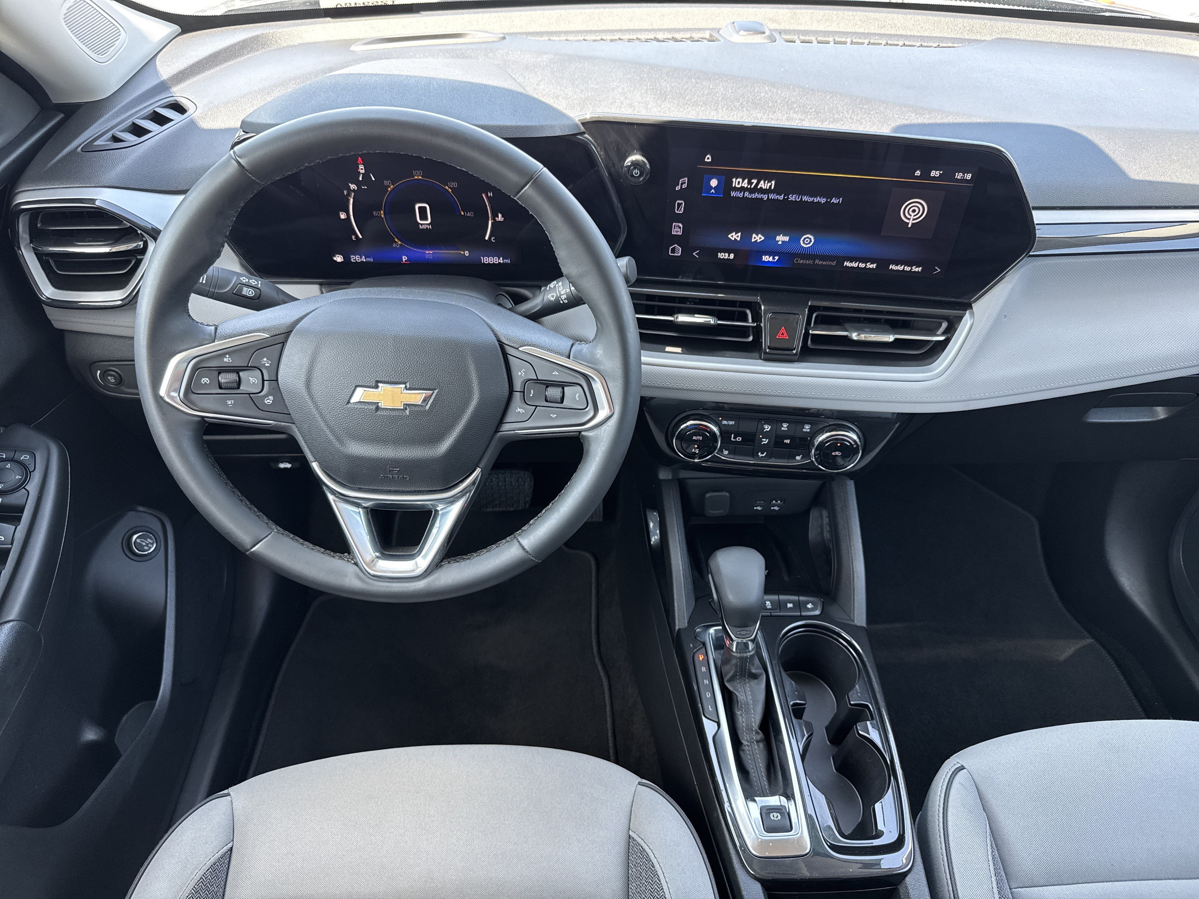 Used 2025 Chevrolet TrailBlazer LT w/ Convenience Package FWD image 18