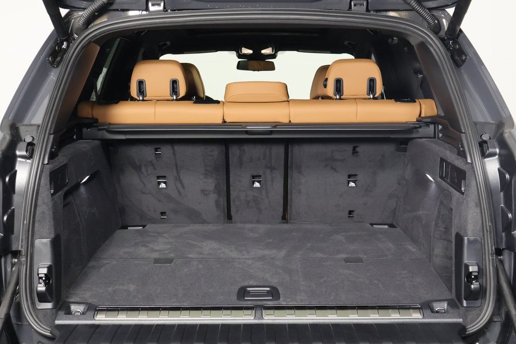 New 2026 BMW X5 xDrive50e w/ Executive Package AWD/4WD image 8