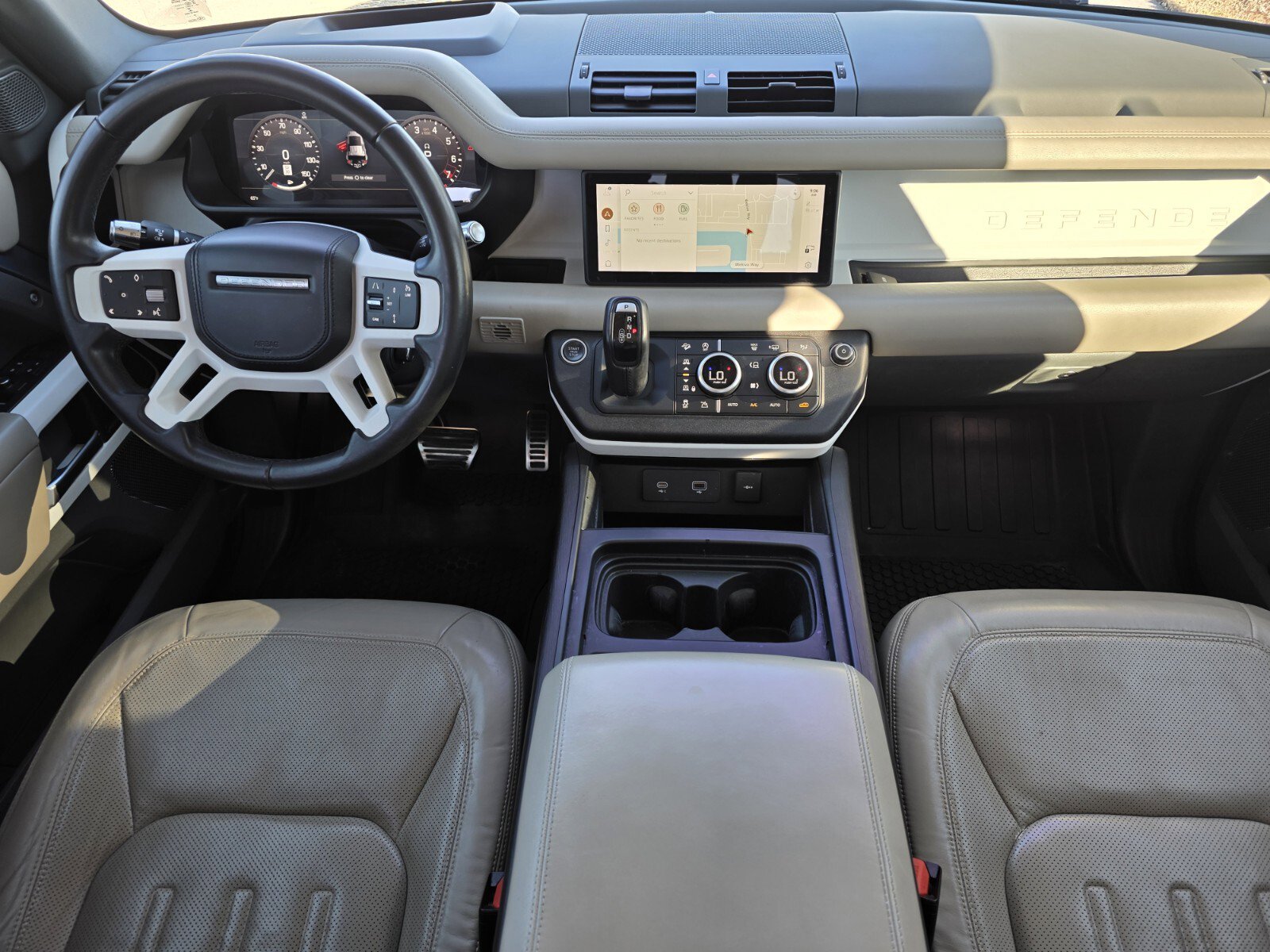 Used 2020 Land Rover Defender 110 HSE image 4