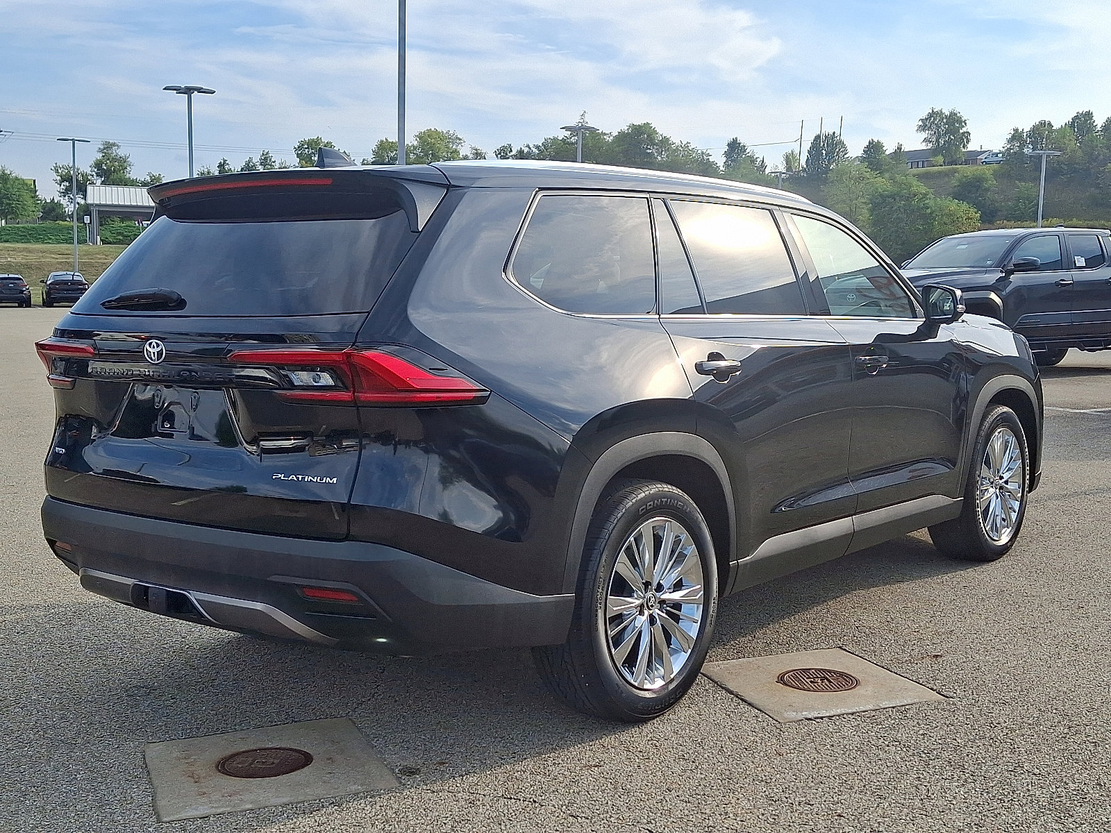 Used 2024 Toyota Grand Highlander AWD image 6