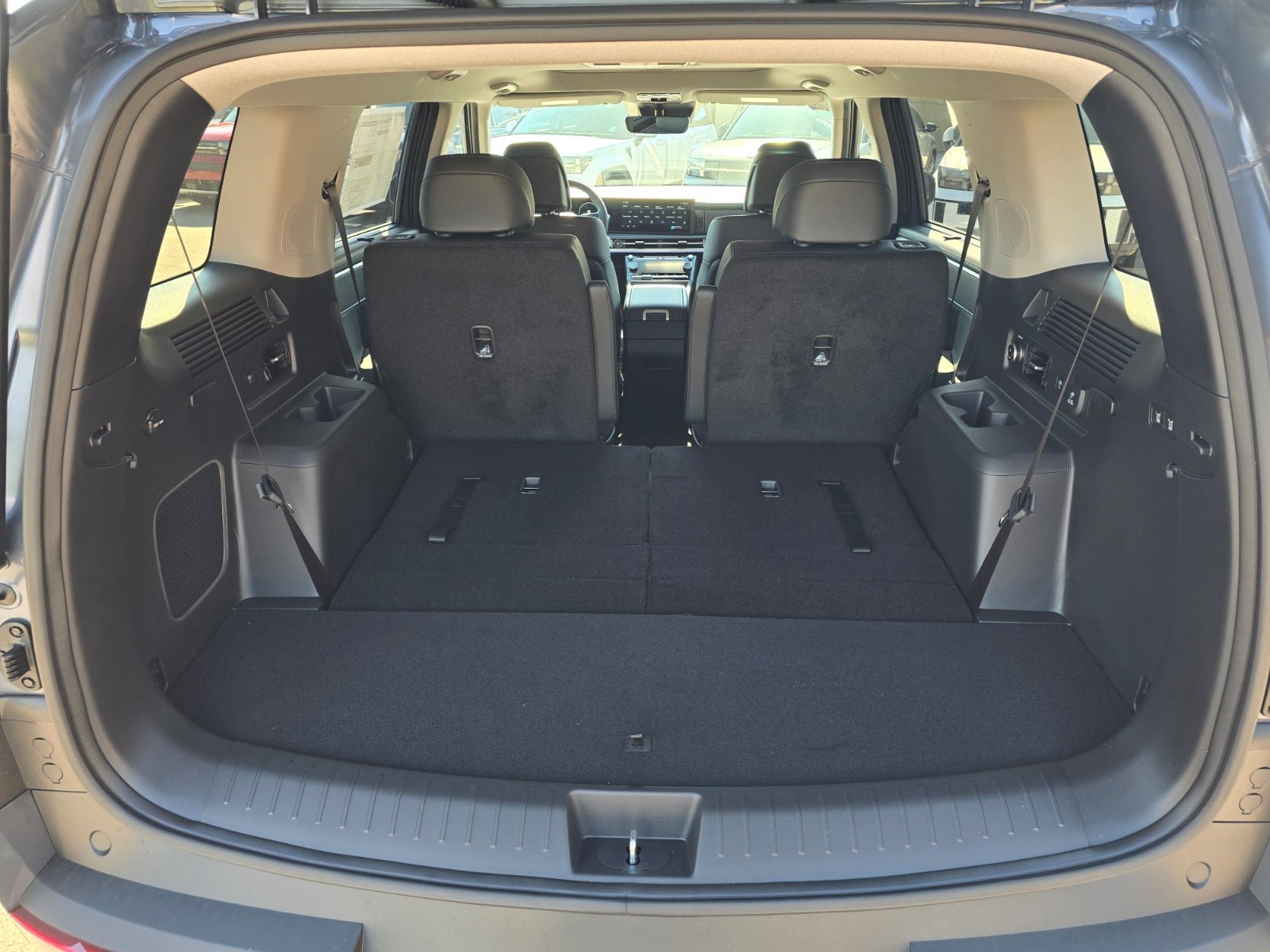 New 2027 Hyundai Santa Fe Limited FWD image 25