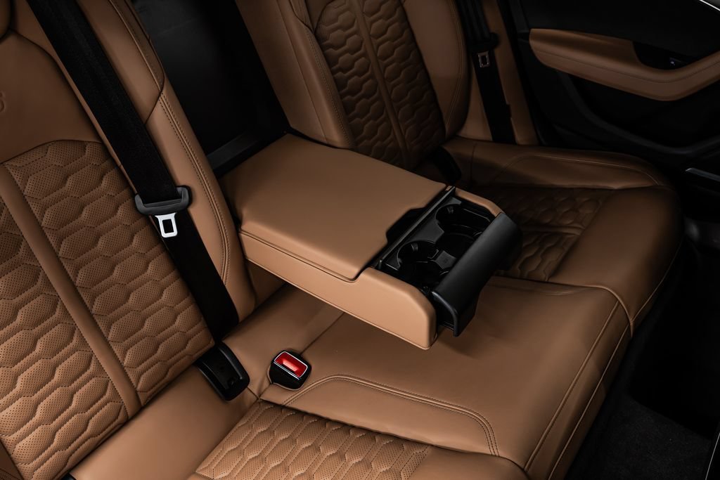 Used 2023 Audi RS 6 w/ Executive Package AWD/4WD image 36