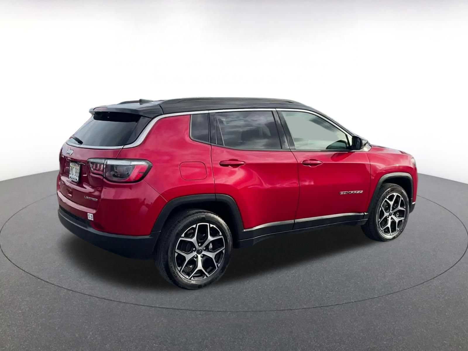 Used 2025 Jeep Compass Limited AWD/4WD image 13