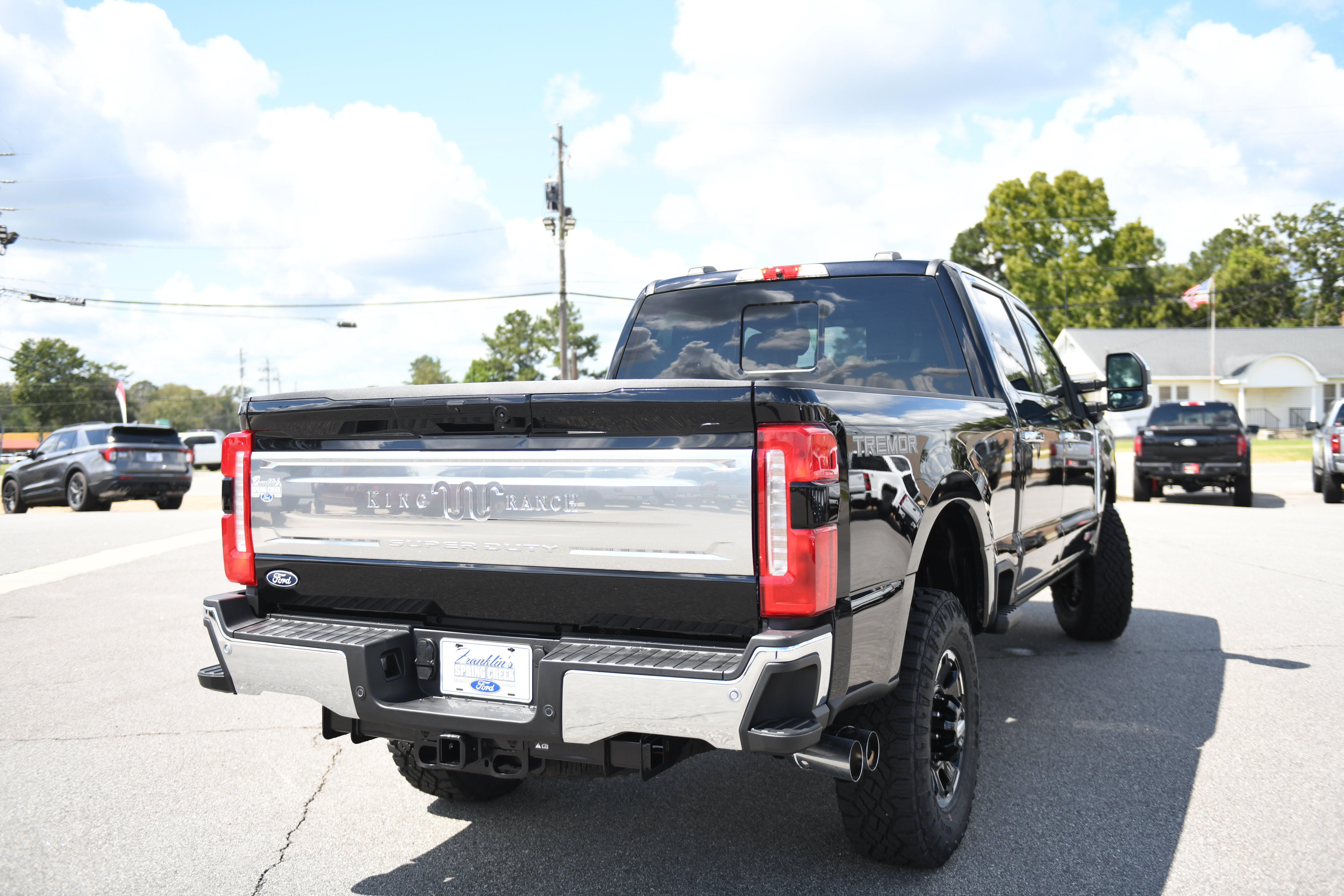 New 2027 Ford F250 King Ranch w/ Tremor Off-Road Package AWD/4WD image 10