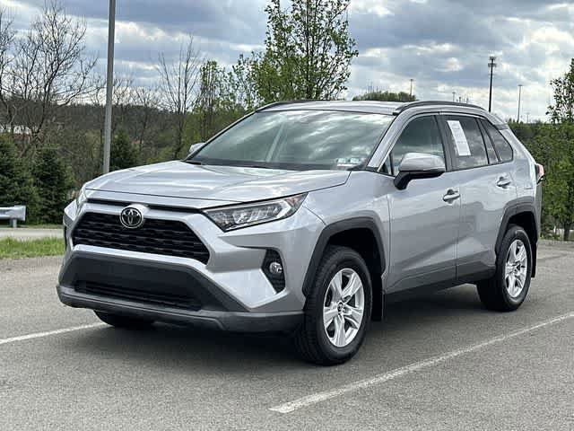 Used 2021 Toyota RAV4 XLE image 1