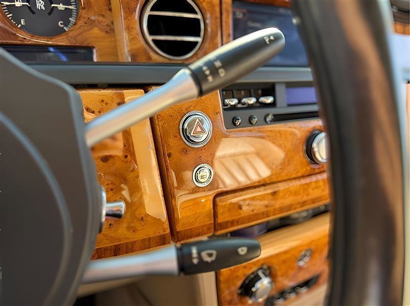 Used 2006 Rolls-Royce Phantom Sedan RWD image 45