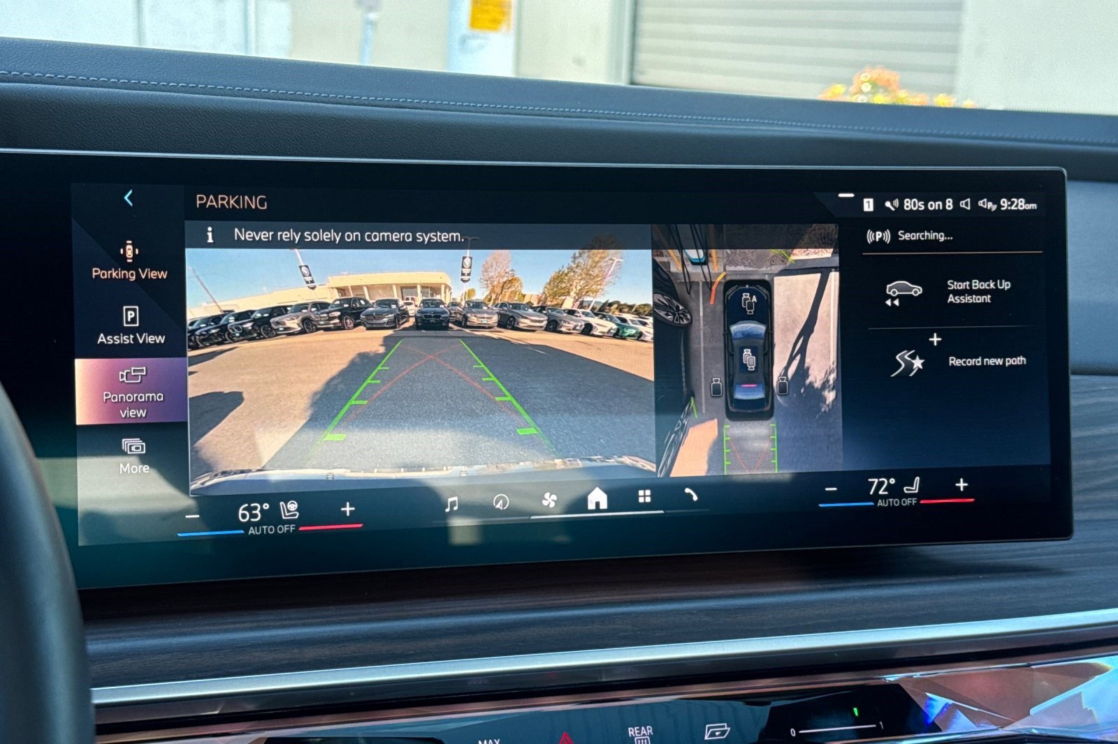 Used 2023 BMW 740i w/ Parking Assistance Package image 27