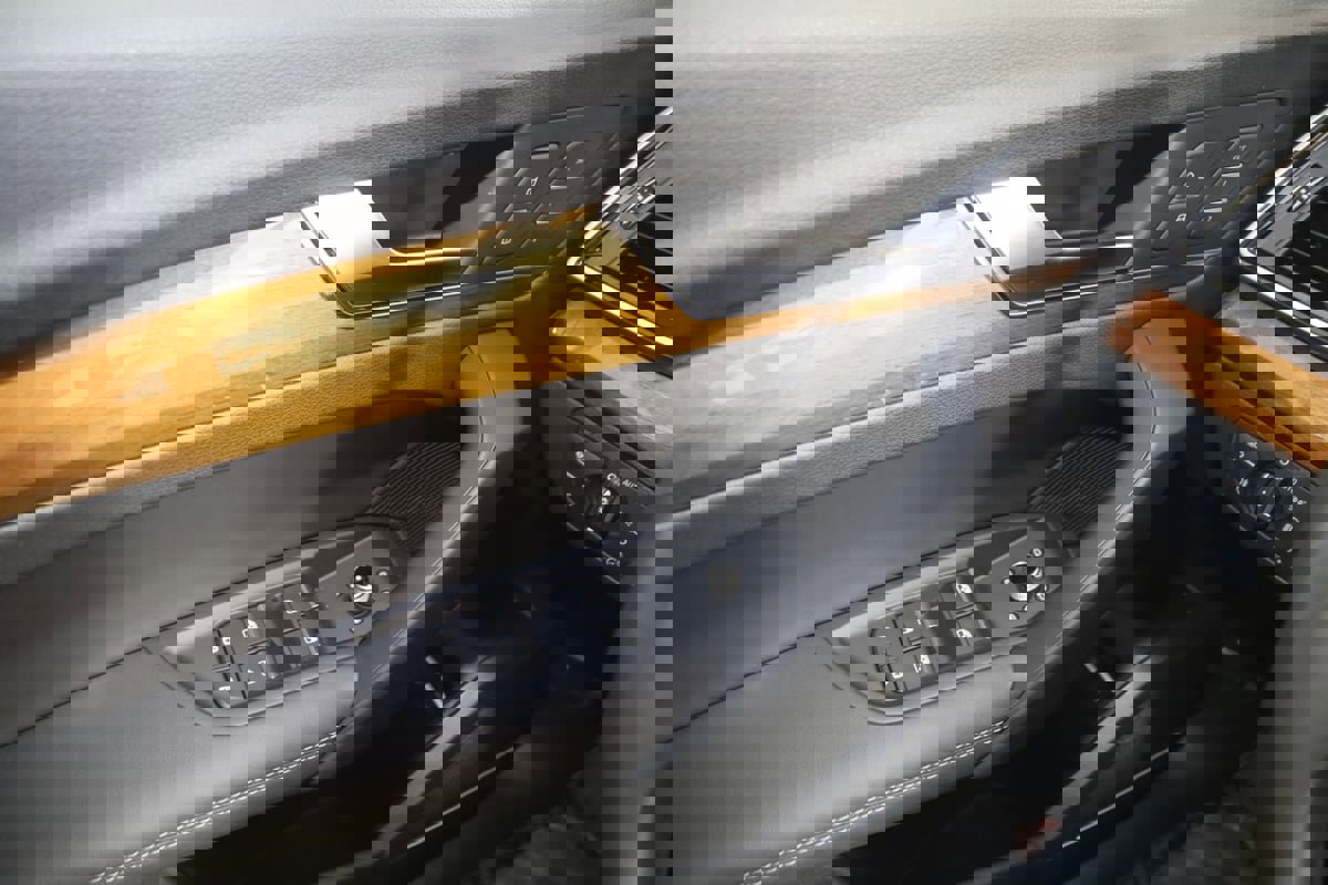 Used 2024 Audi Q5 e Premium Plus w/ Premium Plus Package image 31