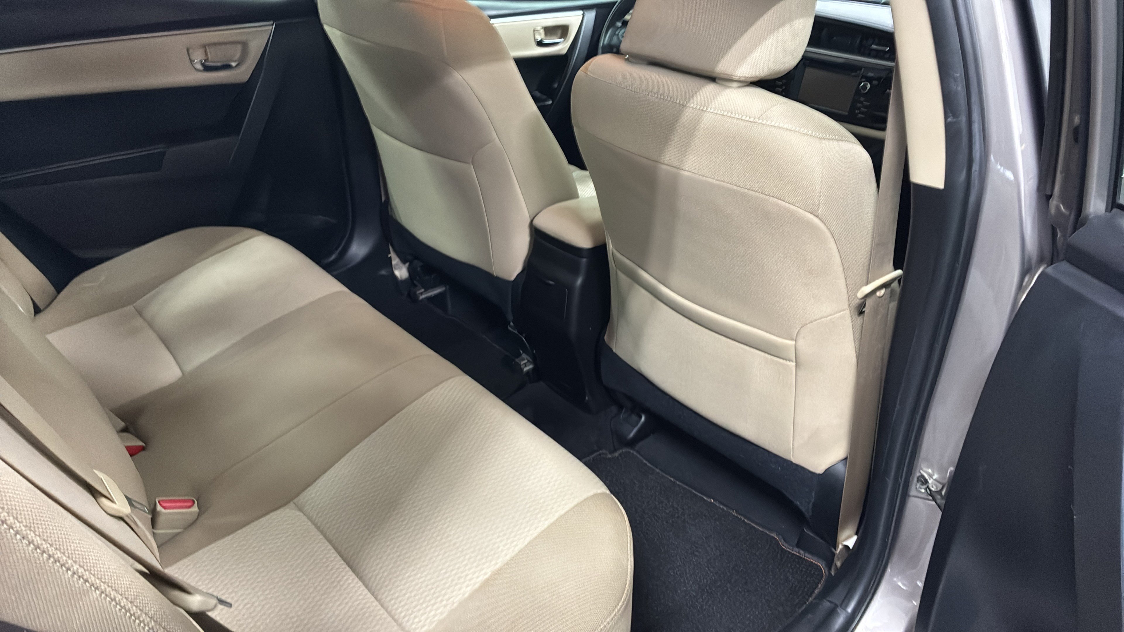 Used 2014 Toyota Corolla LE FWD image 20