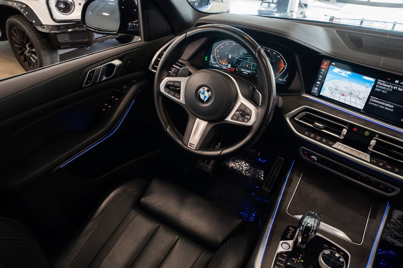 Used 2021 BMW X5 xDrive40i w/ M Sport Package AWD/4WD image 9