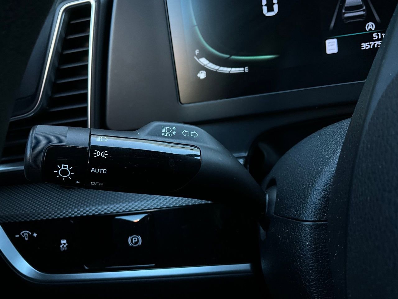 Used 2025 Kia Sportage LX image 33