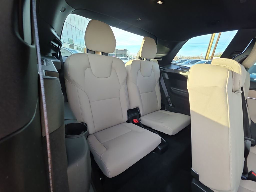 New 2026 Volvo XC90 B6 Plus w/ Protection Package Premier image 12