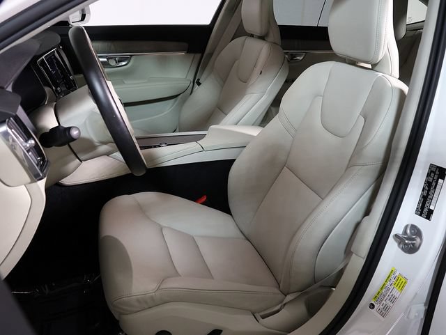 Used 2023 Volvo S90 B6 Plus AWD/4WD image 4