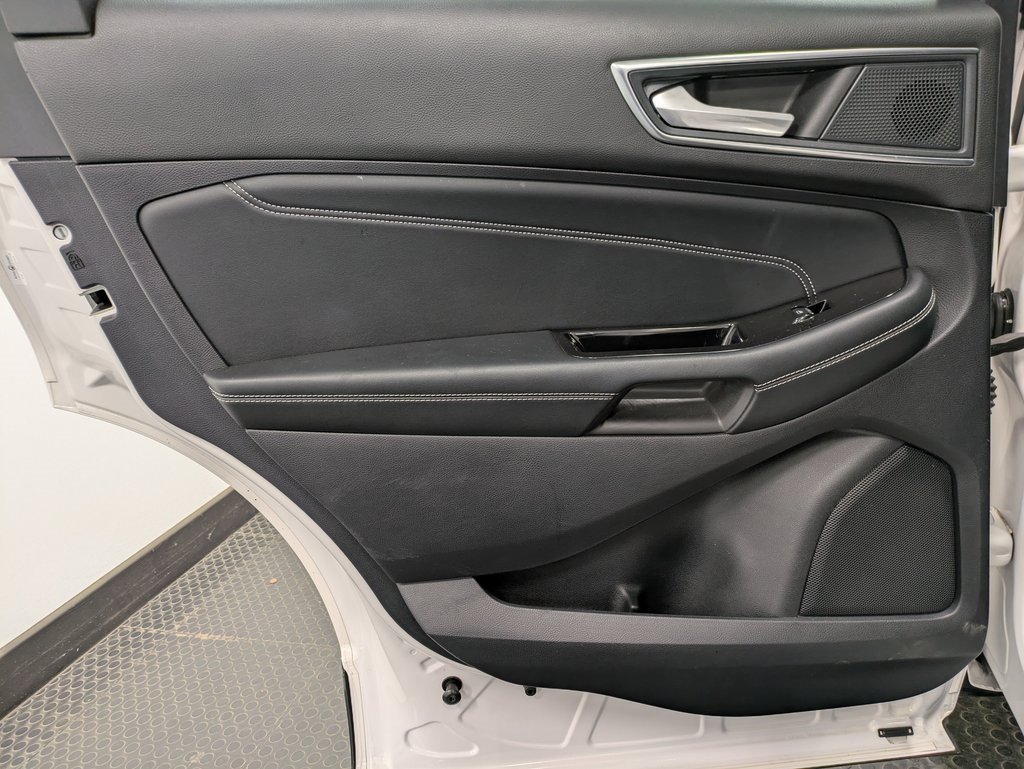 Used 2019 Ford Edge Titanium w/ Equipment Group 301A image 22