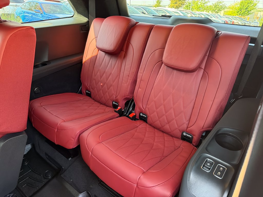 Used 2026 Mercedes-Benz GLS 63 AMG 4MATIC image 37