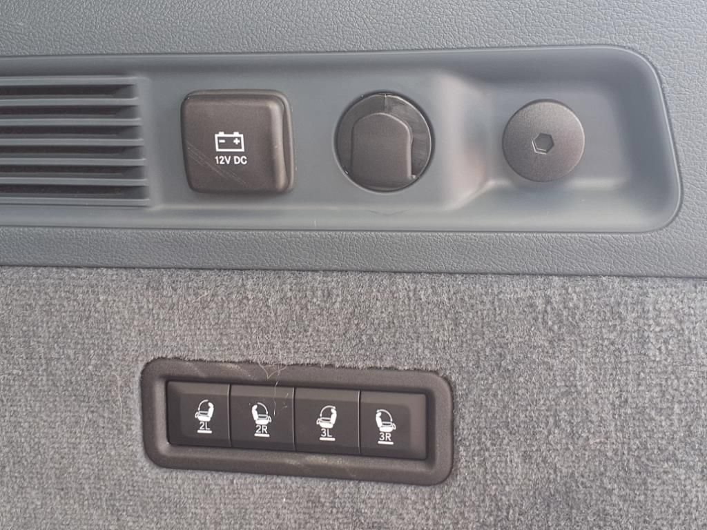 Used 2024 Jeep Grand Wagoneer Series III AWD/4WD image 14