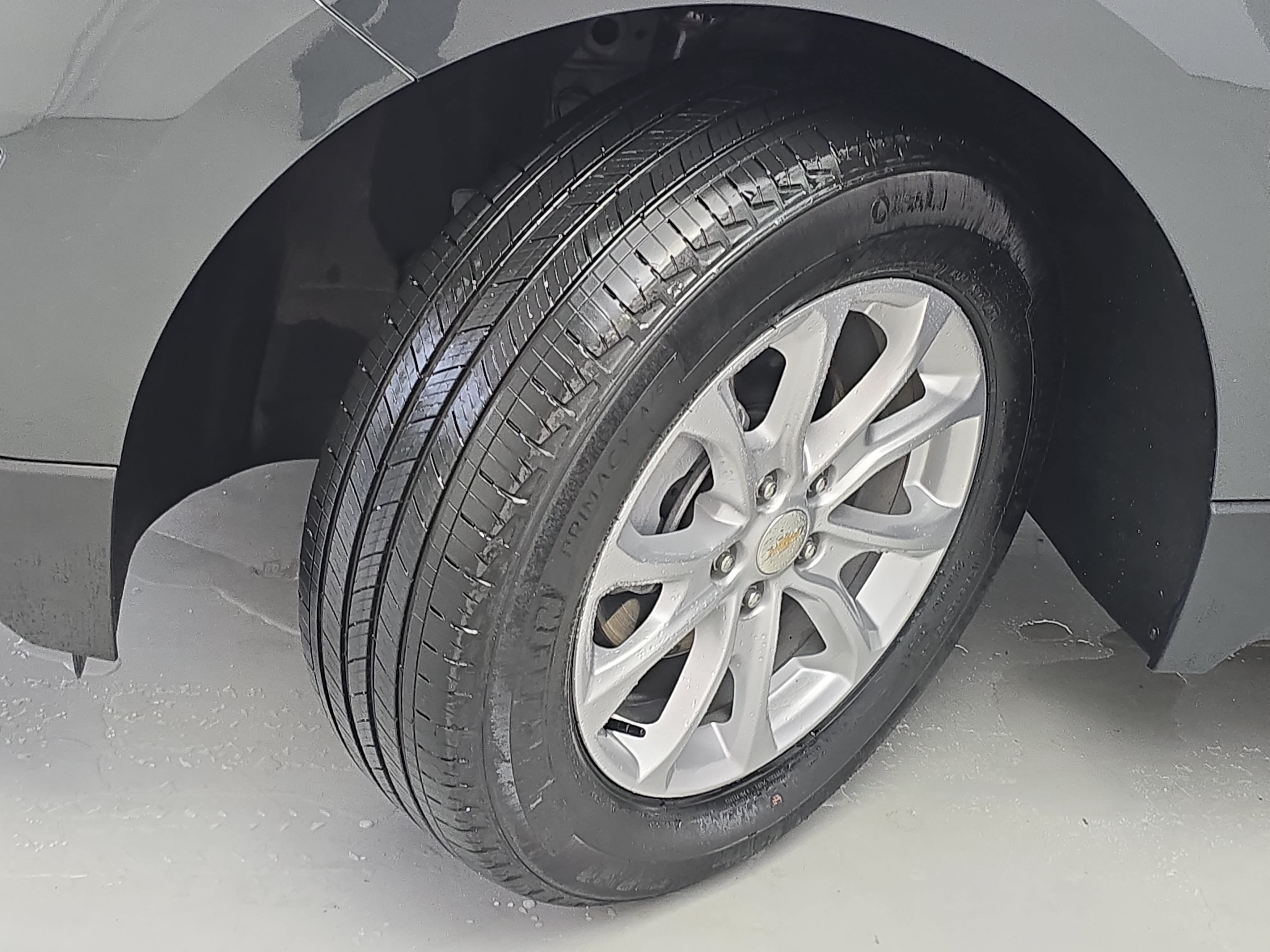 Used 2020 Chevrolet Equinox LT FWD image 30