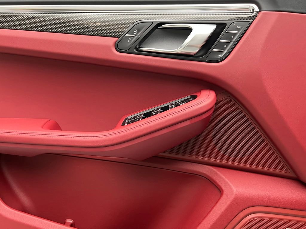 New 2025 Porsche Macan S image 19