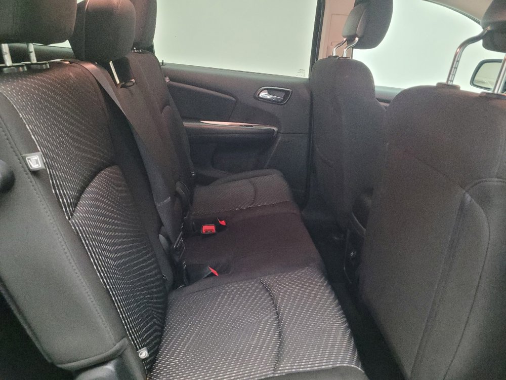 Used 2020 Dodge Journey SE image 19