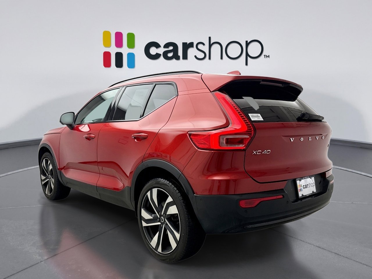 Used 2024 Volvo XC40 B5 Plus w/ Climate Package AWD/4WD image 3