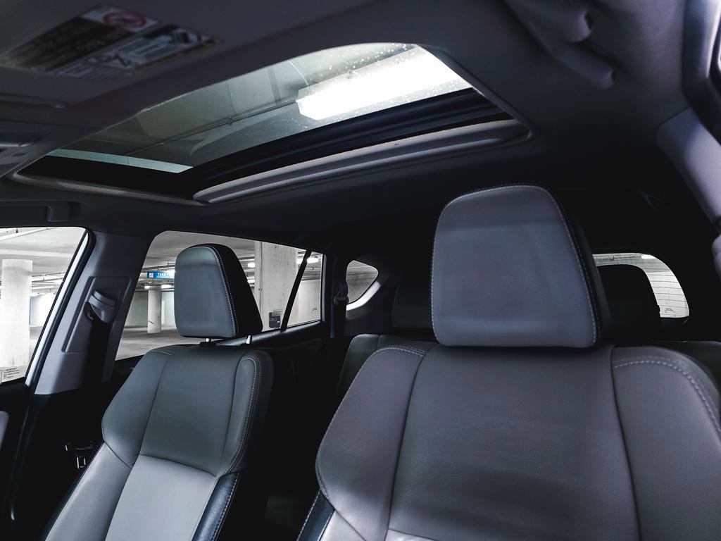 Used 2016 Toyota RAV4 Limited image 20