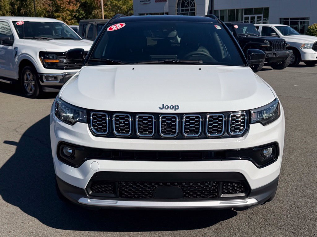 Used 2025 Jeep Compass Limited AWD/4WD image 9
