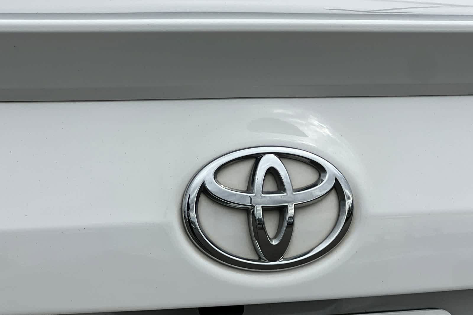 Certified 2016 Toyota Corolla S FWD image 31