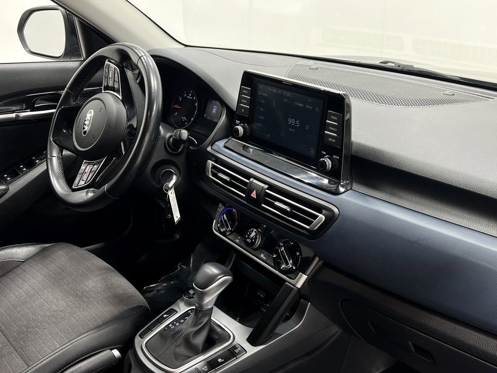 Used 2021 Kia Seltos S image 18