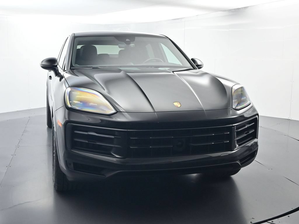 Certified 2024 Porsche Cayenne Coupe AWD/4WD image 18