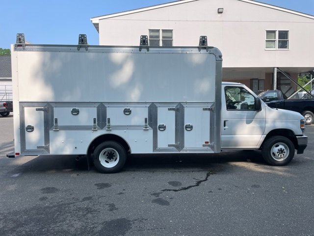 New 2026 Ford E-450 and Econoline 450 Super Duty w/ Power Equipment Group image 6