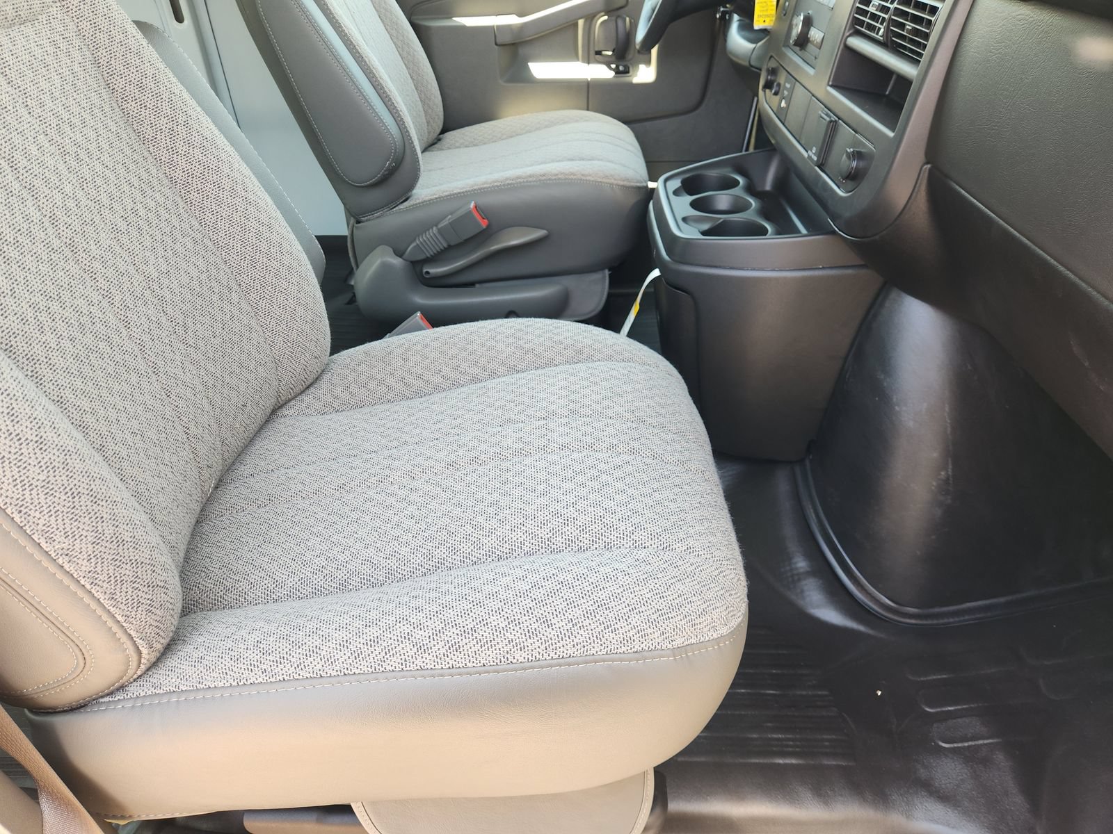 New 2026 GMC Savana 2500 w/ Driver Convenience Package RWD image 17