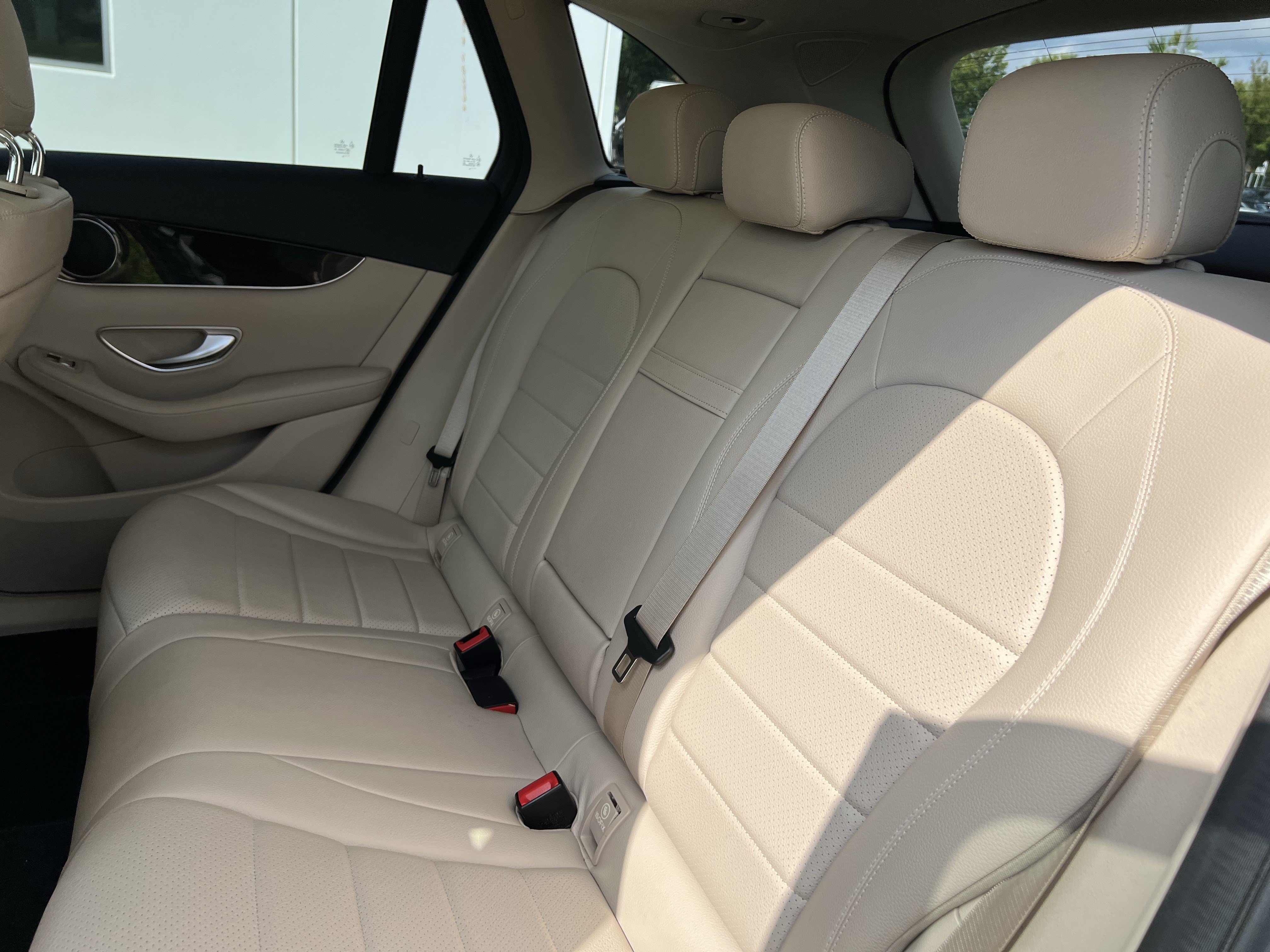 Certified 2022 Mercedes-Benz GLC 300 image 34