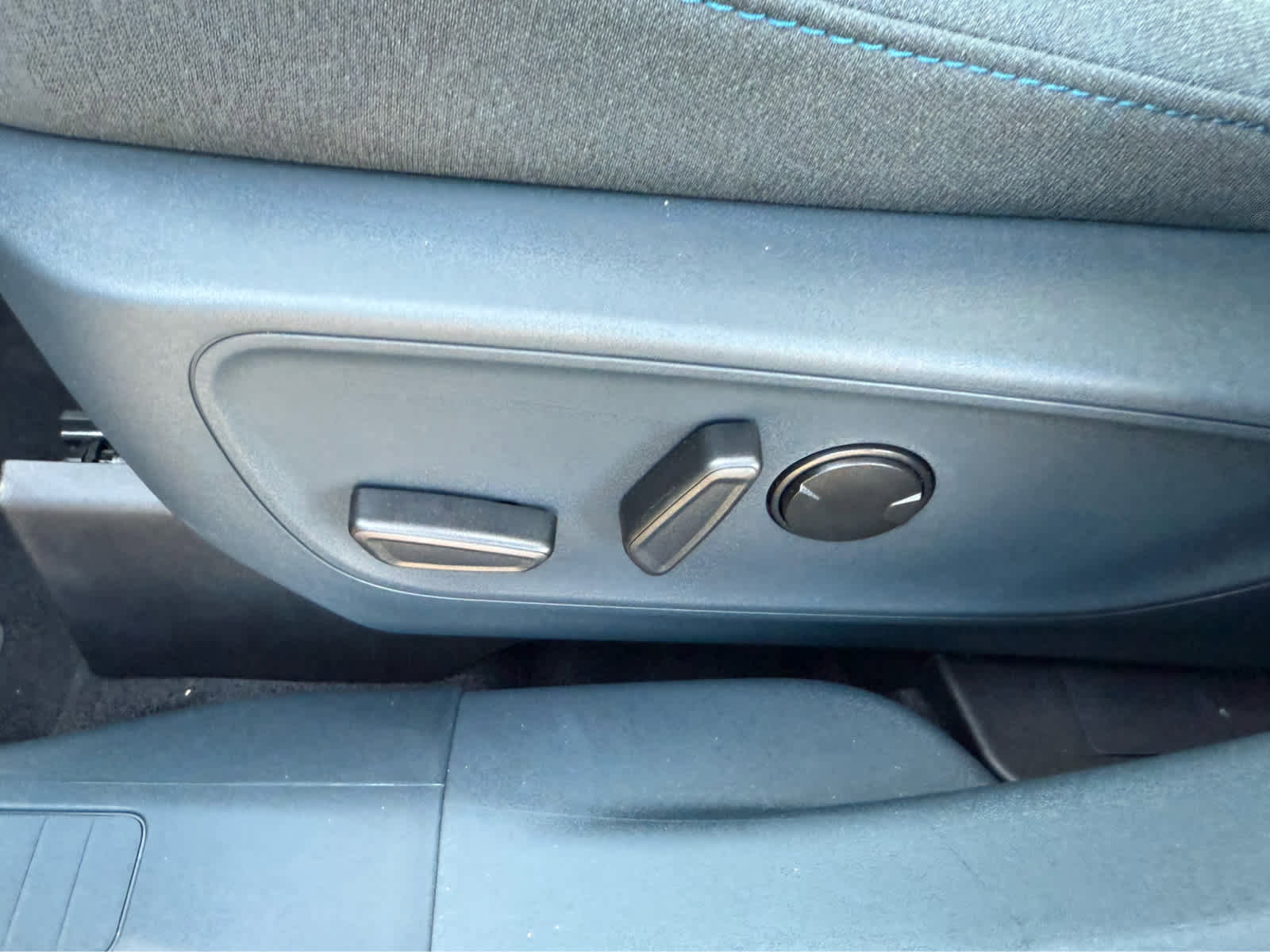 New 2025 Ford Maverick XLT w/ XLT Luxury Package image 11