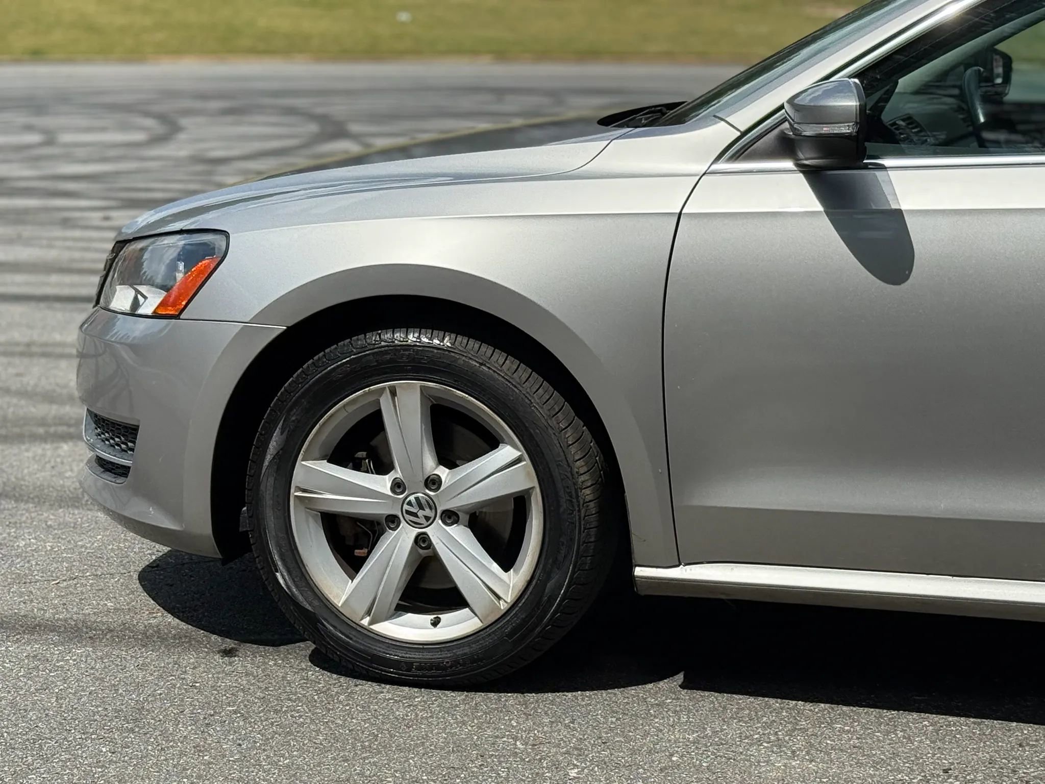 Used 2013 Volkswagen Passat 2.5 SE image 9