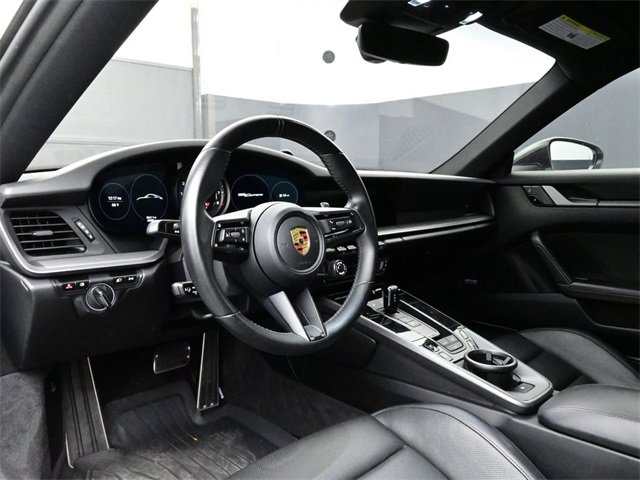 Used 2021 Porsche 911 Carrera image 4