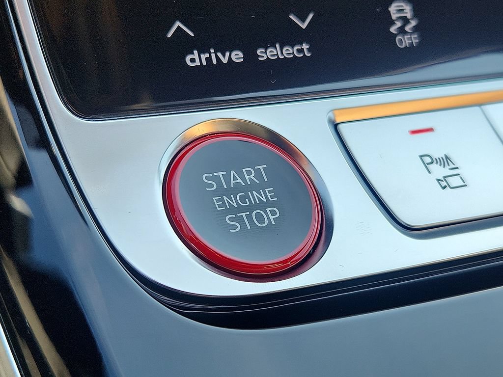 Certified 2026 Audi S8 AWD/4WD image 24