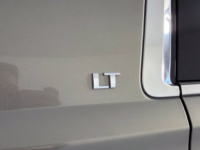 Used 2018 Chevrolet Suburban LT AWD/4WD image 31