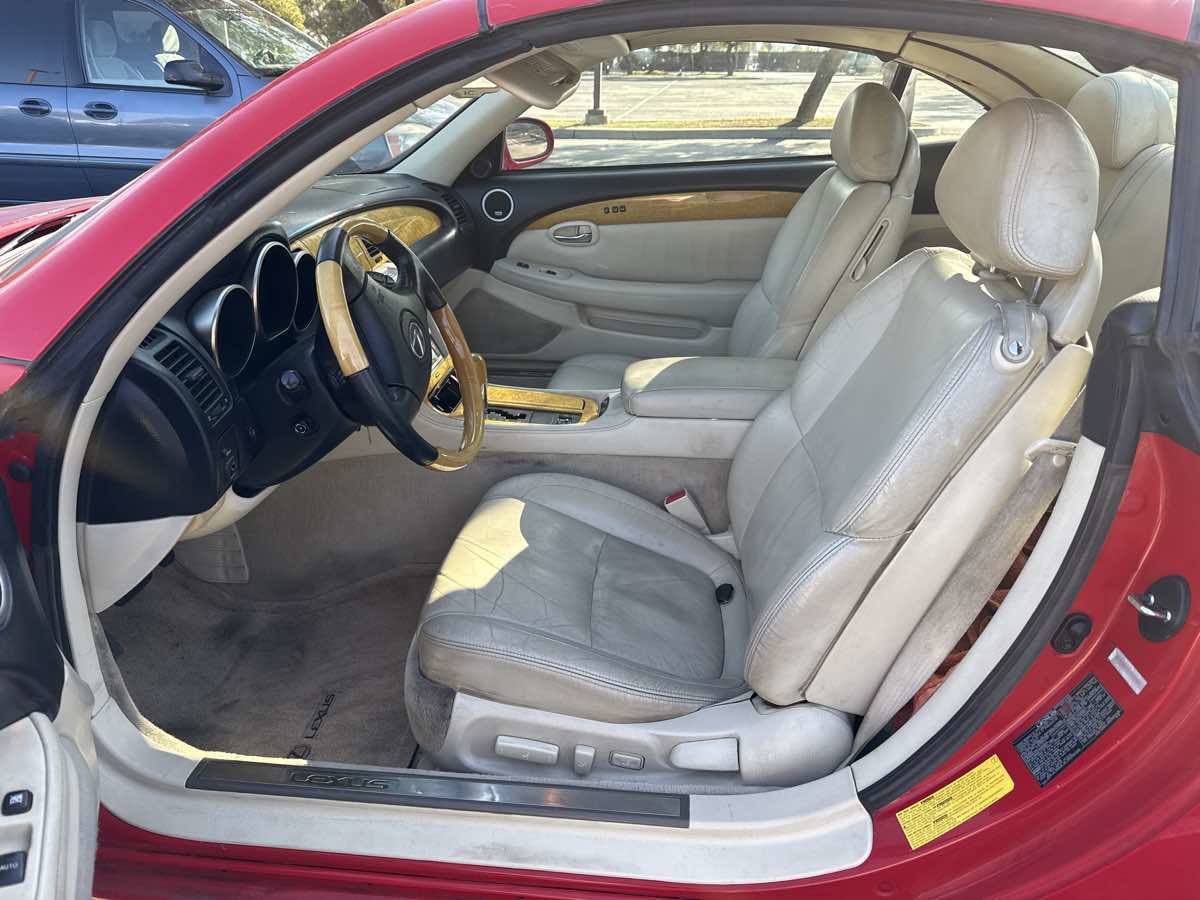 Used 2004 Lexus SC 430 Convertible image 13