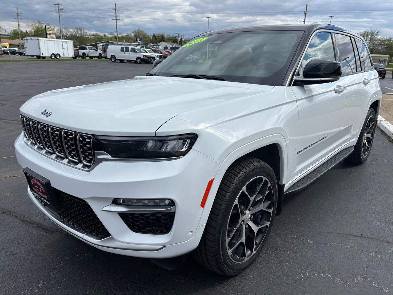 Used 2023 Jeep Grand Cherokee Summit AWD/4WD image 7