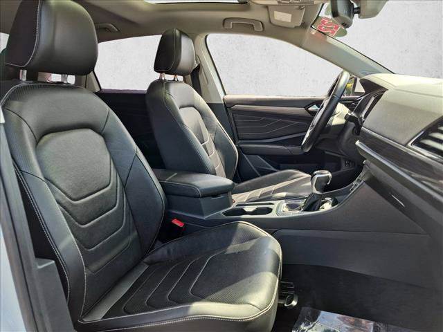 Certified 2022 Volkswagen Jetta SEL FWD image 23