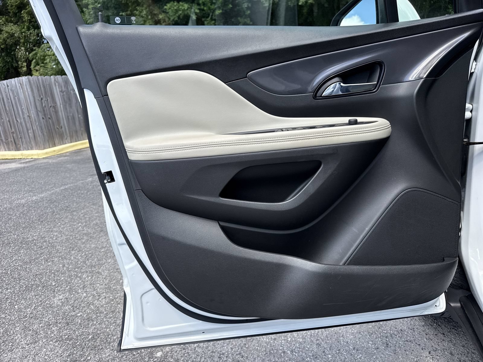 Used 2020 Buick Encore Preferred FWD image 12