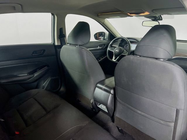 Used 2023 Nissan Altima 2.5 SV image 9