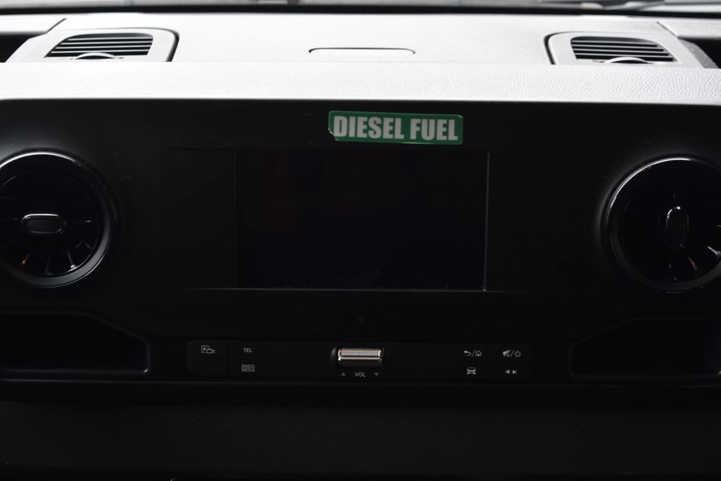Used 2024 Mercedes-Benz Sprinter 2500 image 13
