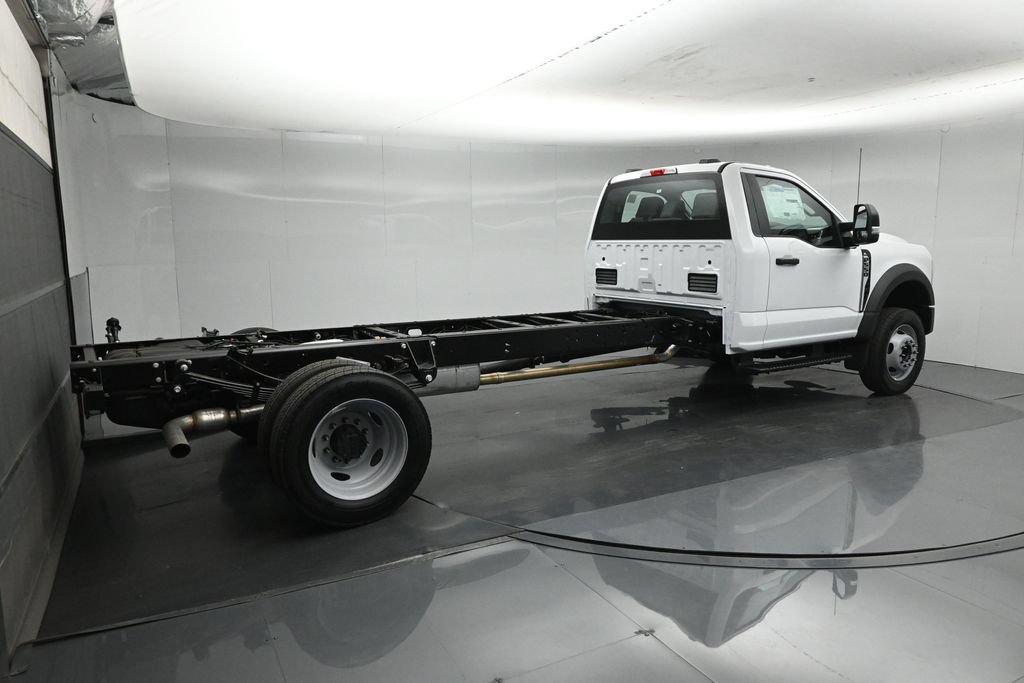 New 2026 Ford F550 2WD Regular Cab Super Duty image 9