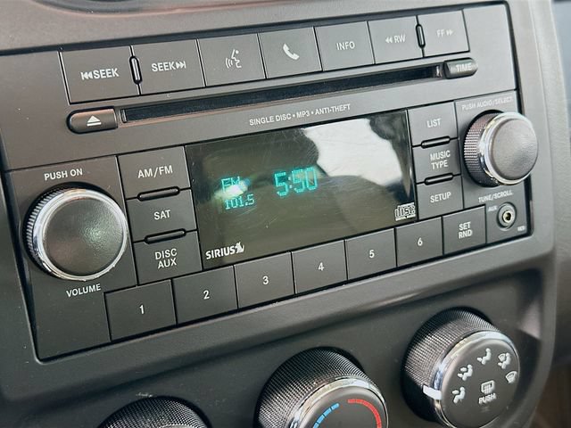 Used 2014 Jeep Patriot Latitude w/ Sun/Sound Group AWD/4WD image 16