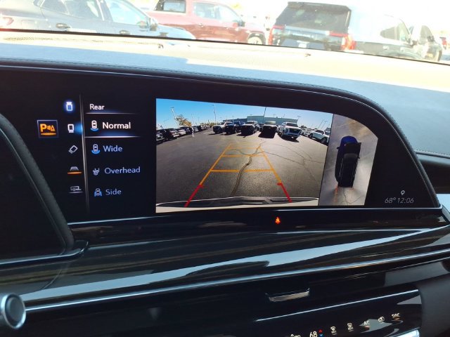 Used 2023 Cadillac Escalade Premium Luxury w/ LPO, Illumination Package AWD/4WD image 32