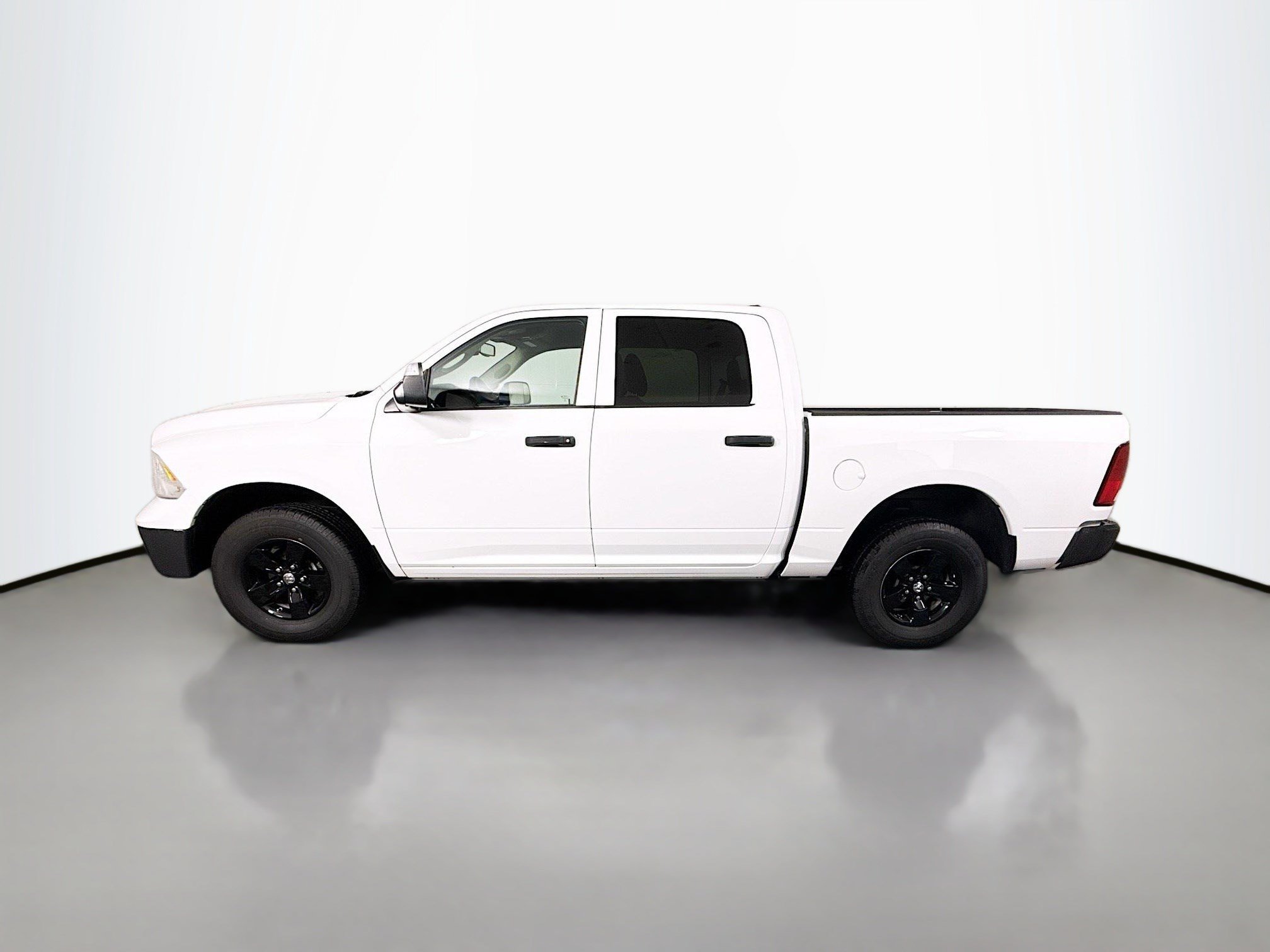 Used 2023 RAM 1500 Classic SLT w/ Trailer & Traction Group AWD/4WD image 6