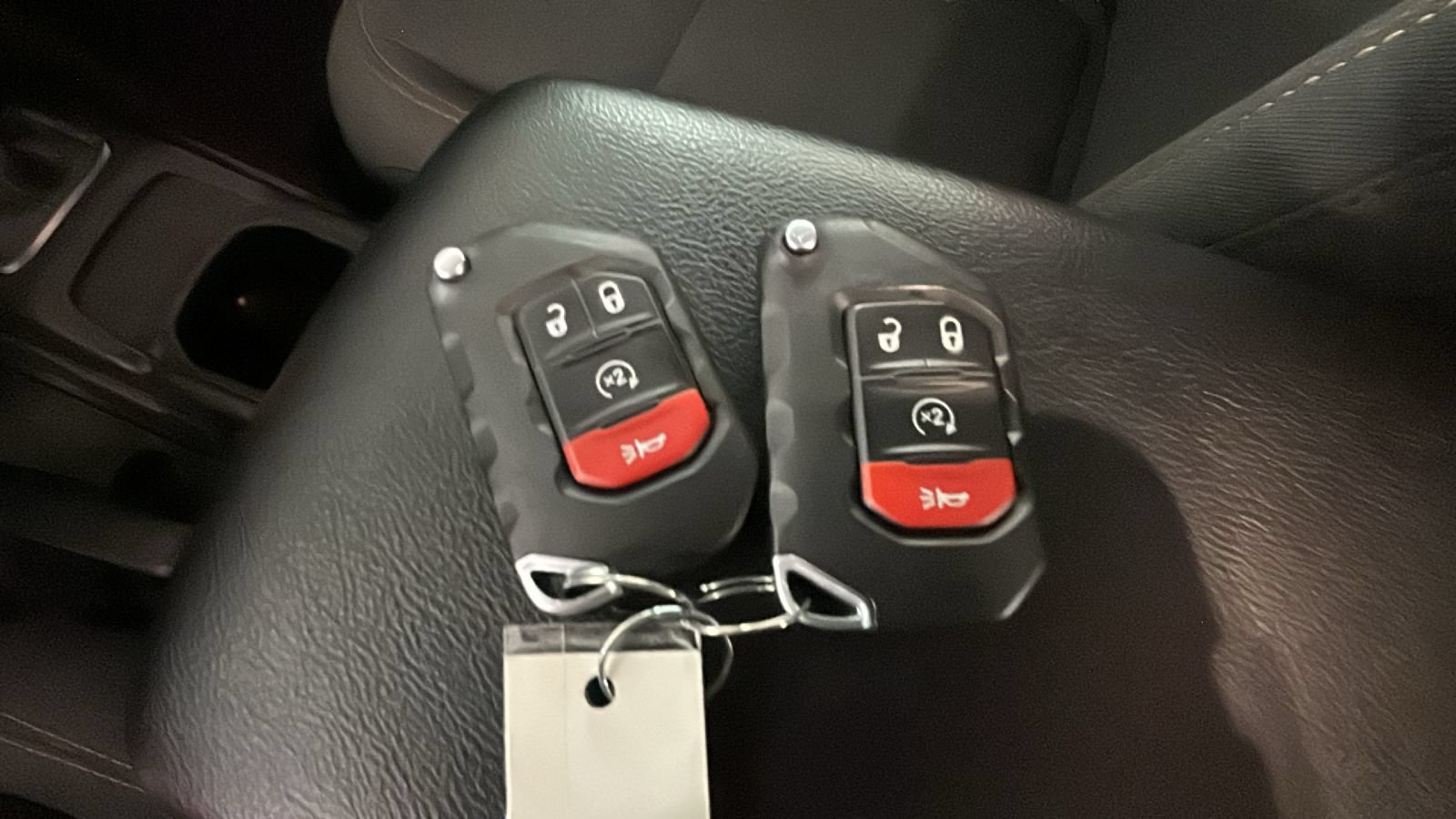 Used 2024 Jeep Wrangler Unlimited w/ Convenience Group AWD/4WD image 24