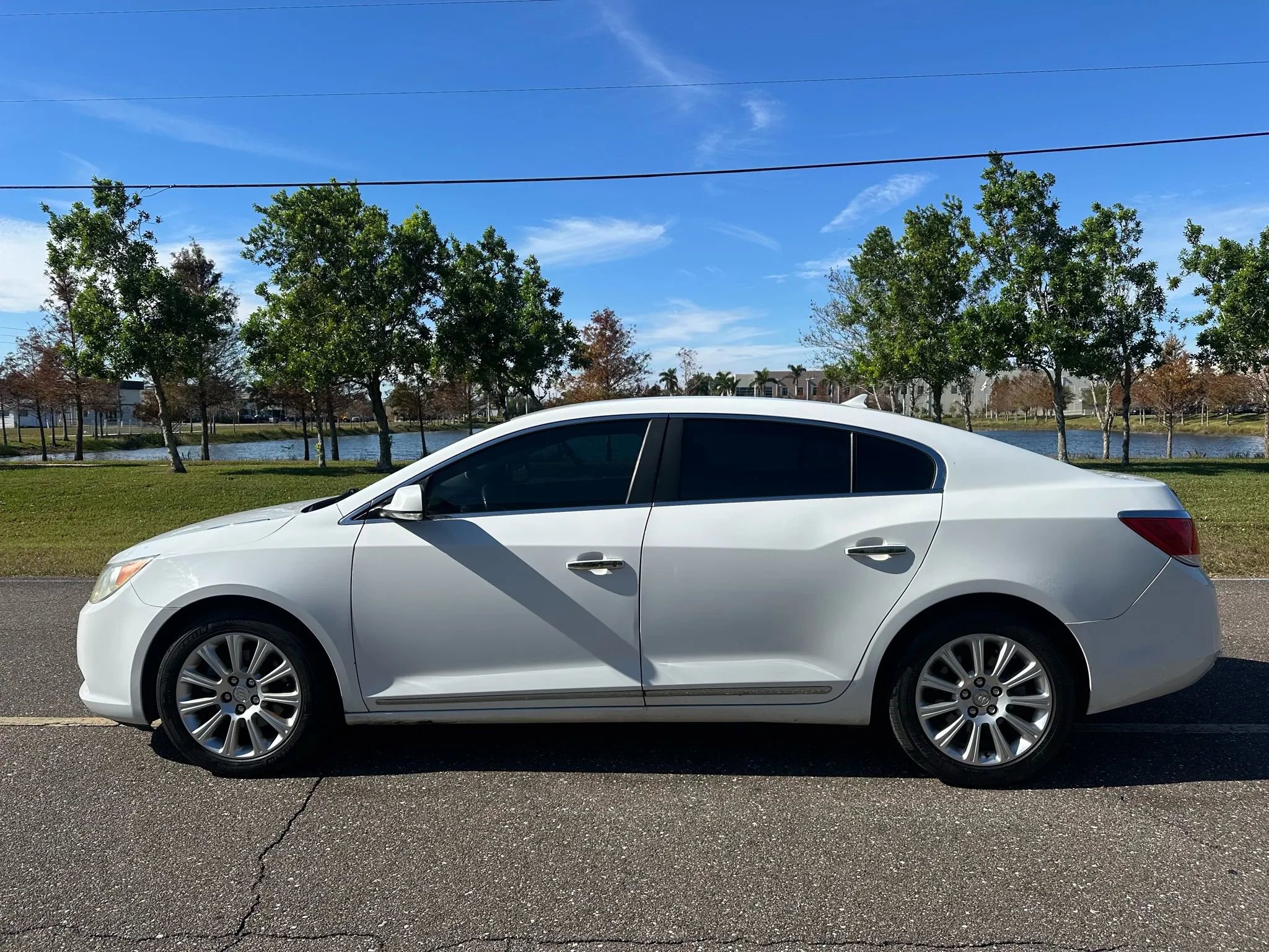 Used 2013 Buick LaCrosse Leather image 4